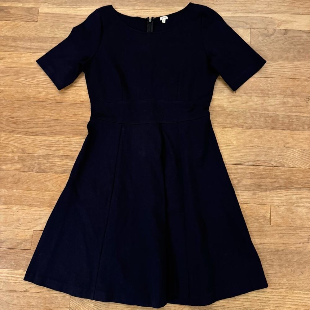 J. Crew black short sleeve scoopneck knee length a-line dress size 8
b54